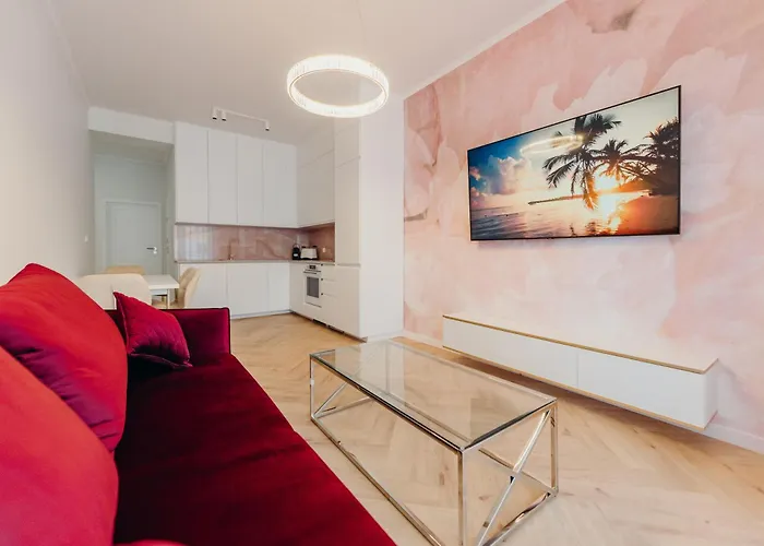 3 Bedrooms Premium Bella Rosa For 8 Guests With Ac And Underground Parking